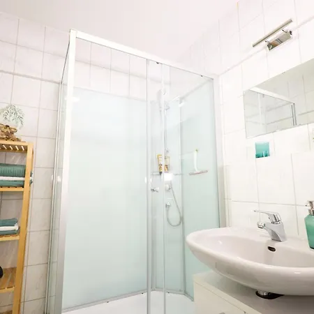 Gemuetliche 2zi. Διαμέρισμα *